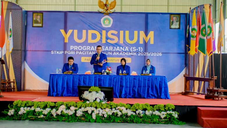 Ketua STKIP PGRI Pacitan Kukuhkan 455 Sarjana Baru pada Yudisium Akhir Studi Tahun Akademik 2025/2026